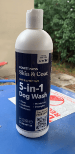 Honest Paws 5-in-1 Oatmeal Shampoo and Conditioner Review